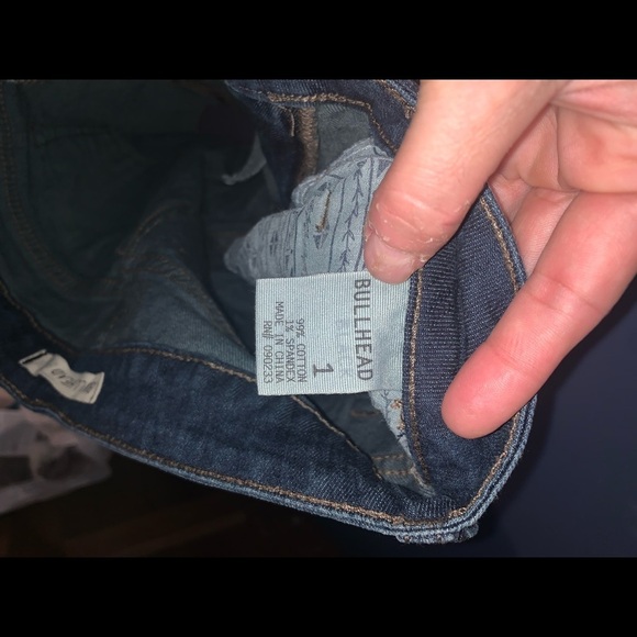 Bullhead black brand, denim shorts, size 1. - Picture 4 of 6